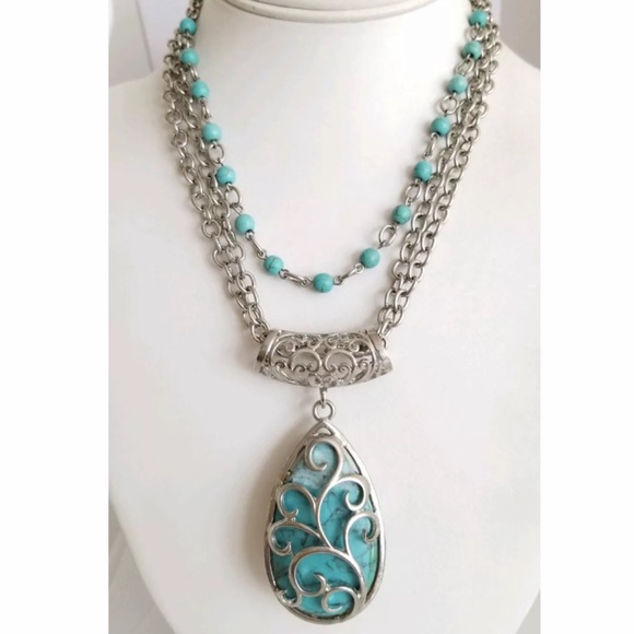 NEW LISTING - Picture 2 of 15